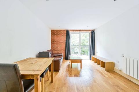 1 bedroom flat to rent, Warehouse Court, Woolwich, London, SE18