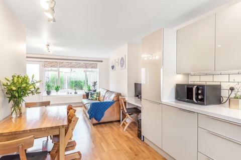 4 bedroom terraced house to rent, Willow Lane, Clifford, Wetherby, West Yorkshire, LS23