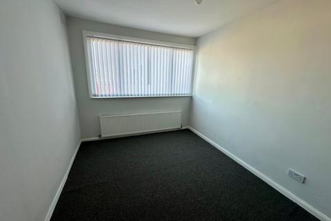 4 bedroom terraced house to rent, Glenthorpe Crescent, Leeds, West Yorkshire, LS9