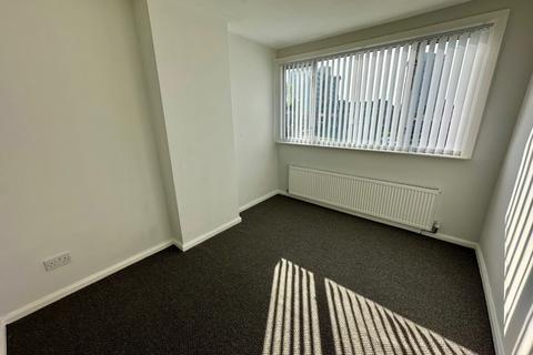 4 bedroom terraced house to rent, Glenthorpe Crescent, Leeds, West Yorkshire, LS9