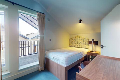 Studio to rent, Cheshire Street