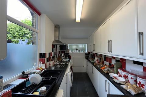 5 bedroom terraced house for sale, Huddersfield Road, Bradford BD12