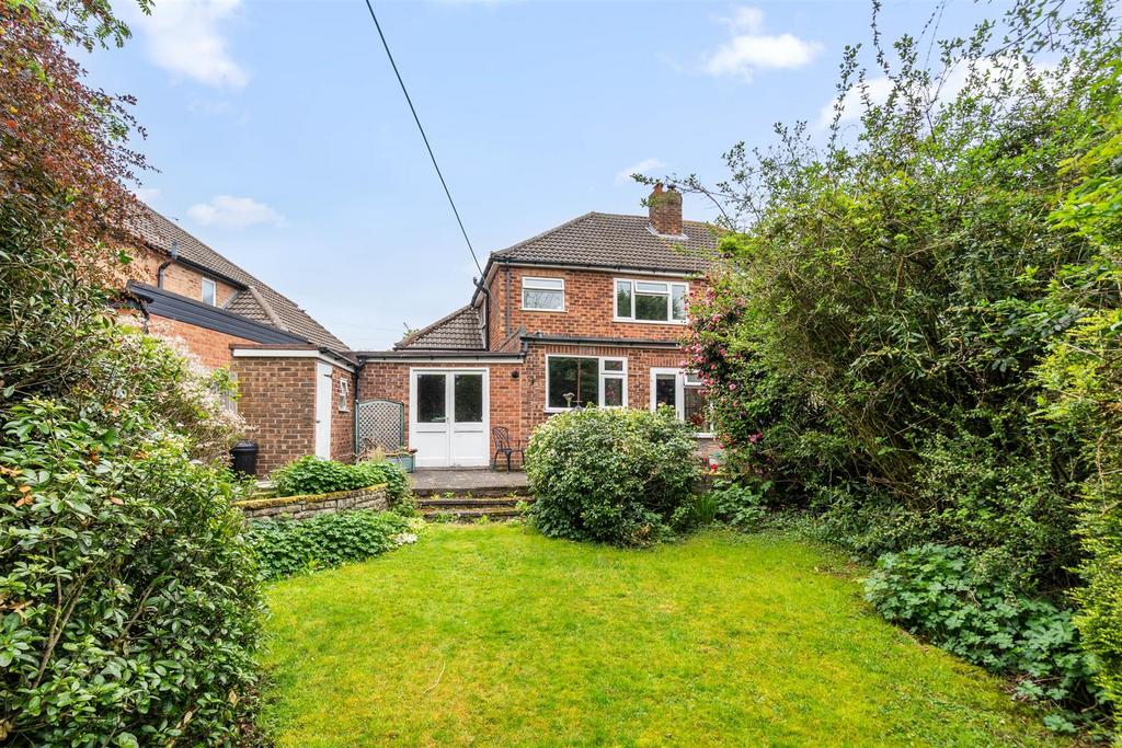 3 Redhouse Close 15.jpg