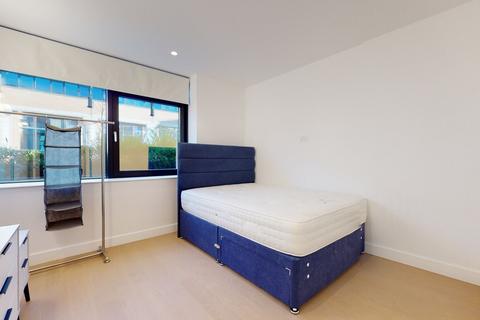 2 bedroom ground floor flat to rent, New Horizons Court