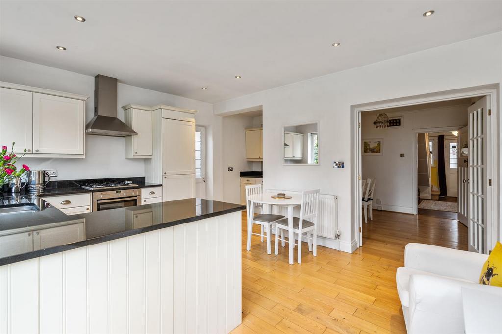 82 Widney Manor Road 36.jpg