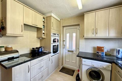 2 bedroom detached bungalow for sale, Wentworth Avenue, Aston, Sheffield, S26 2EN