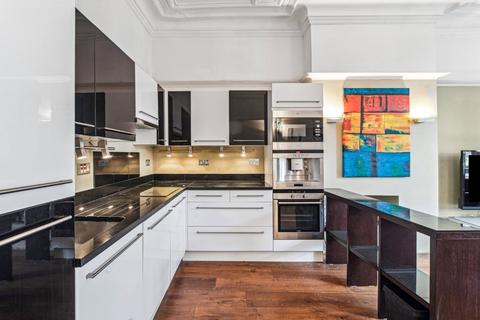 2 bedroom apartment for sale, Hollycroft Avenue, London