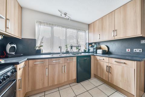 3 bedroom end of terrace house for sale, Jubilee Close, Pinner, Middlesex