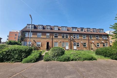 1 bedroom flat to rent, Saffron Court, Mayland Park, Stratford