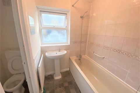 1 bedroom flat to rent, Braemar Road, London