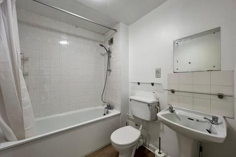4 bedroom townhouse to rent, Acacia Road, London