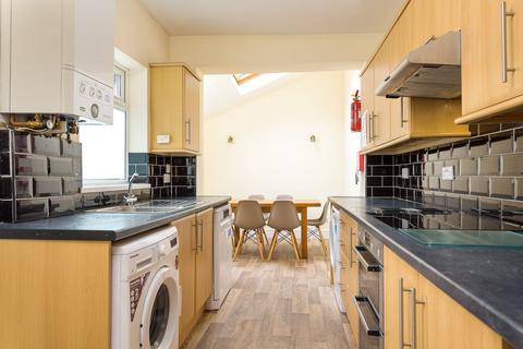 5 bedroom house share to rent, 42 Harefield Road, Ecclesall