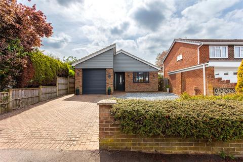 2 bedroom bungalow for sale, Silver Street, Great Barford, Bedford, Bedfordshire, MK44