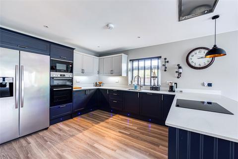 2 bedroom bungalow for sale, Silver Street, Great Barford, Bedford, Bedfordshire, MK44