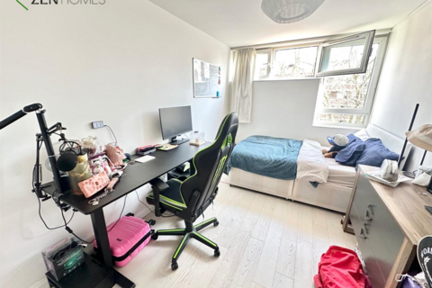 2 bedroom flat to rent, Mead Place, London E9