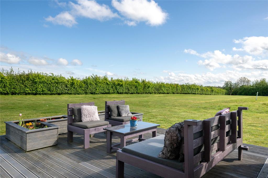 Garden &amp; Terrace