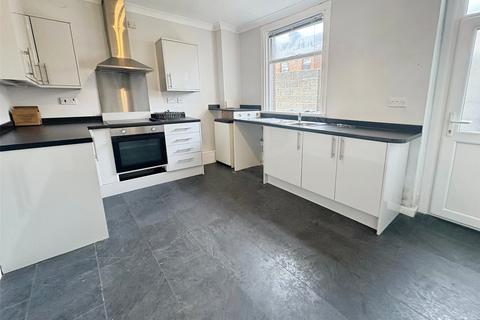 1 bedroom end of terrace house to rent, Larchfield Street, Darlington, DL3