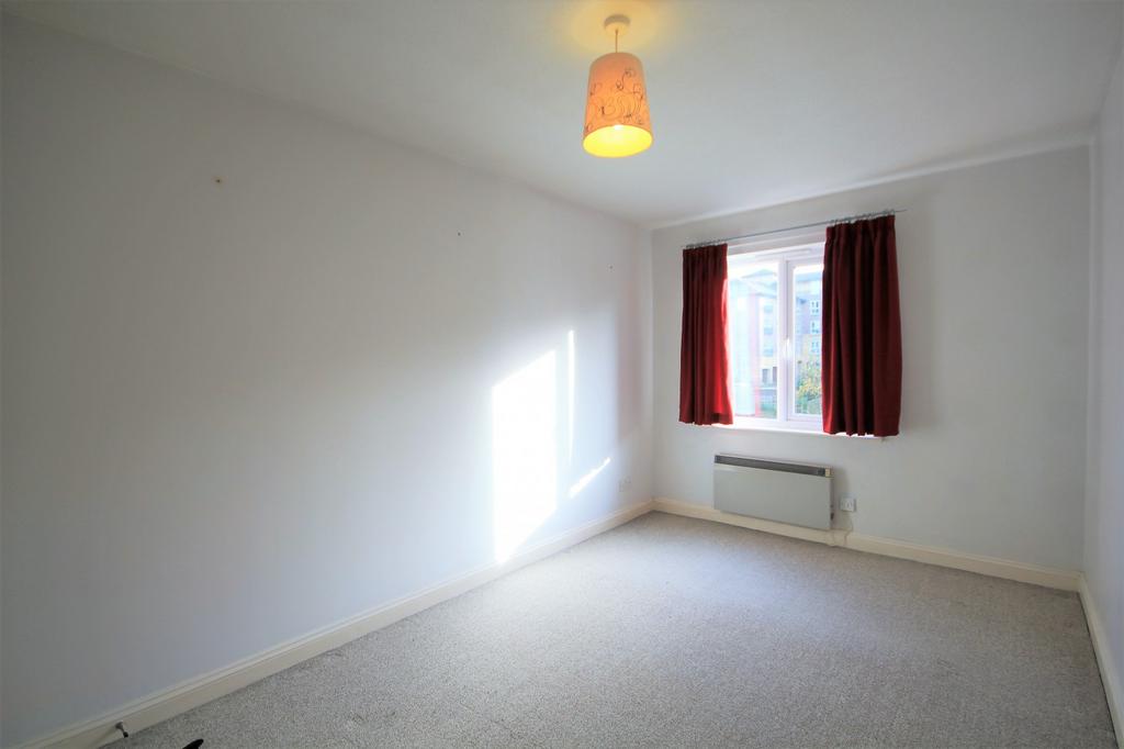 Apartment in Reading - View 5