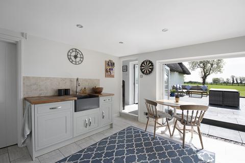3 bedroom detached house for sale, High Street, St Neots PE19