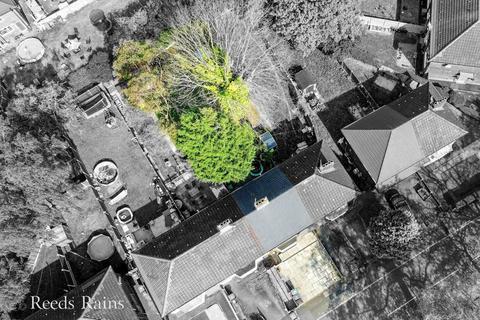 12 Broadoak Road, Manchester, M22 8EP