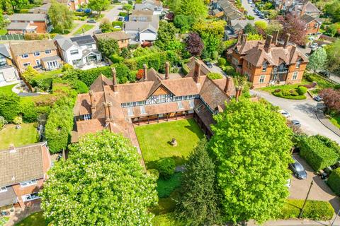 3 bedroom terraced house for sale, Clarence Road, Hertfordshire AL5
