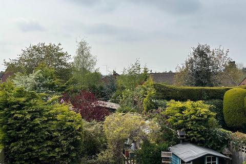 12 Allardene, Evesham, WR11 1EA