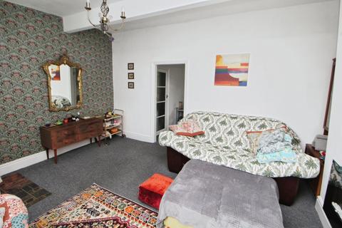 2 bedroom terraced house for sale, New Road, Glossop SK13