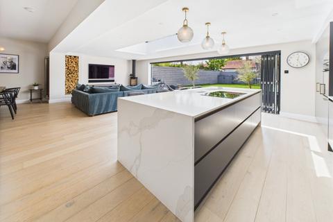 5 bedroom semi-detached house for sale, York Avenue, Tyne and Wear NE32