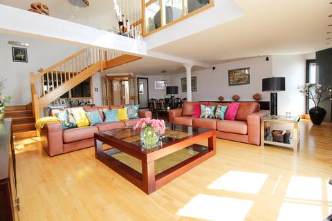 3 bedroom apartment for sale, The Colonnades, Liverpool L3