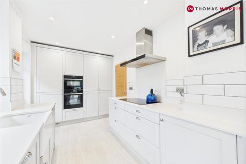 9 Cherry Drive, Royston, SG8 7DL