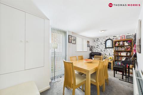 9 Cherry Drive, Royston, SG8 7DL