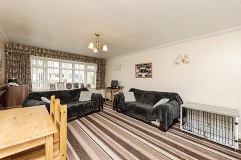 28 Downland Crescent, Knottingley, WF11 0EH