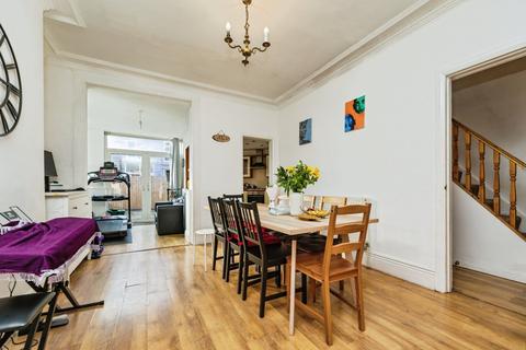 2 Chantrey Road, Sheffield, S8 8QW