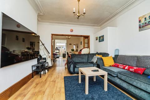 2 Chantrey Road, Sheffield, S8 8QW