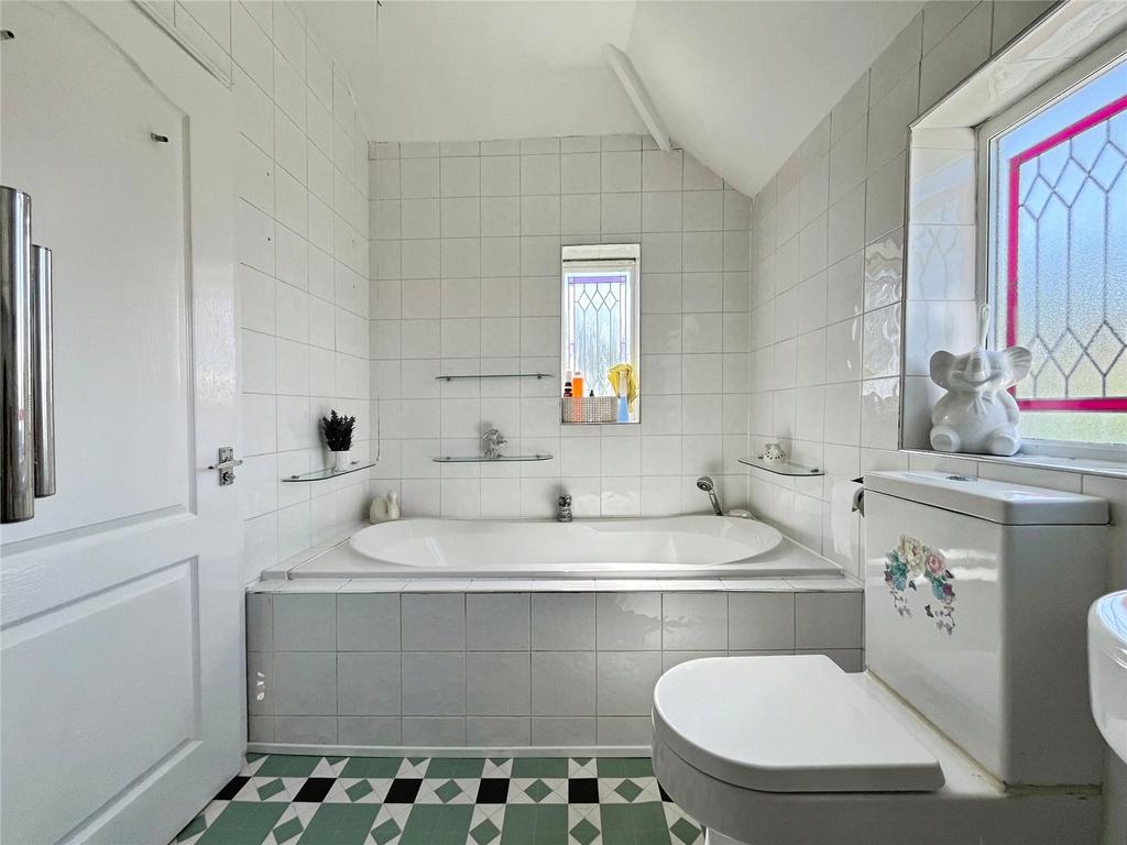 Bathroom/Shower Room