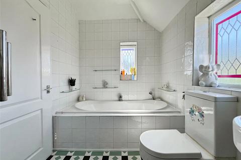 595 Westhorne Avenue, London, SE9 6JX