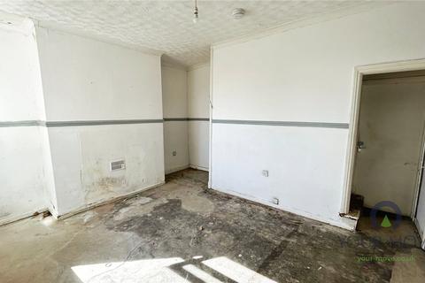 2 bedroom terraced house for sale, Queens Road, Oldham OL9