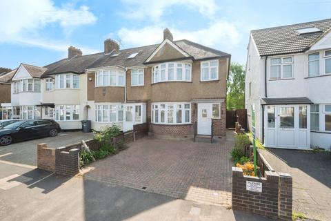 15 Elmer Gardens, Isleworth, TW7 6EY