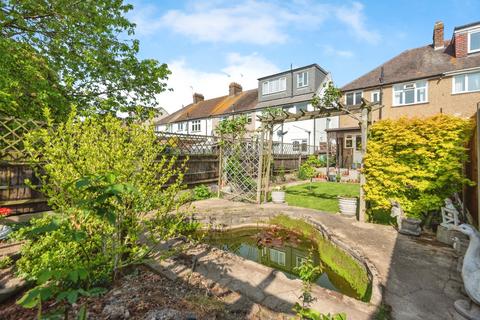 15 Elmer Gardens, Isleworth, TW7 6EY