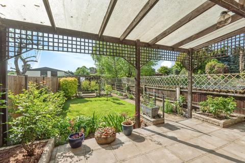 15 Elmer Gardens, Isleworth, TW7 6EY