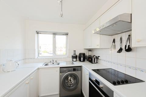 1 bedroom flat for sale, Varsity Drive, Twickenham TW1