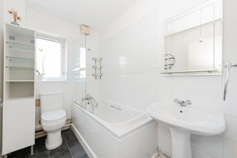 1 bedroom flat for sale, Varsity Drive, Twickenham TW1