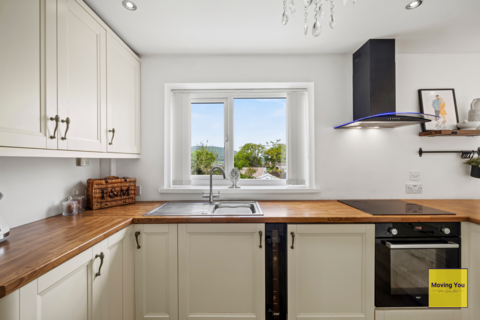3 bedroom detached house for sale, Neath Road, Pontardawe, Swansea, SA8
