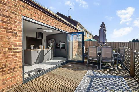 27 Campden Road, Tuffley, Gloucester, GL4 0HY