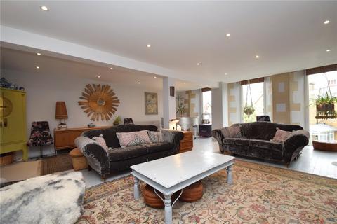 undefined, Trinity Road, Scarborough, North Yorkshire, YO11