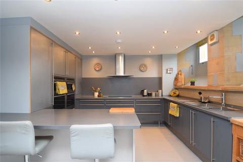 undefined, Trinity Road, Scarborough, North Yorkshire, YO11
