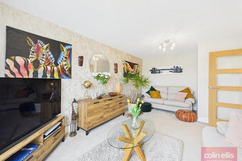 4 bedroom detached house for sale, Grouse Grove, Eastfield, Scarborough