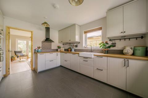 undefined, Exeter Road, Silverton