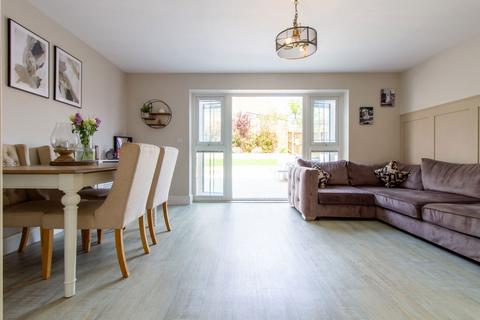 3 bedroom semi-detached house for sale, Rushbrook Avenue, Wickford SS11