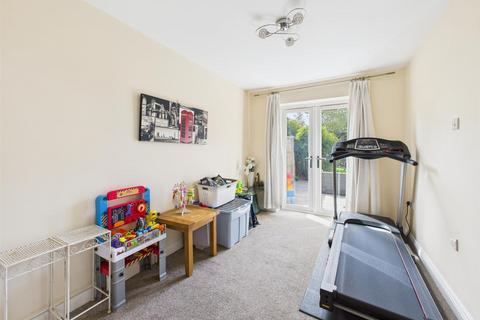30 Baptist Close, Abbeymead, Gloucester, GL4 5GD